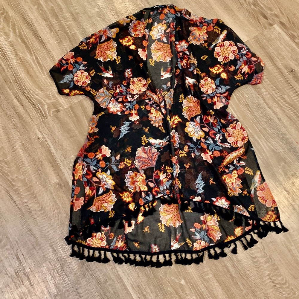 Alice Blue floral kimono
